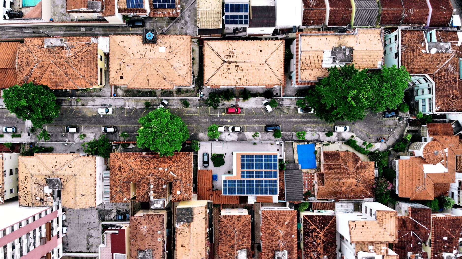 Solar panels in Singapore generating clean energy and avoiding CO2 emissions