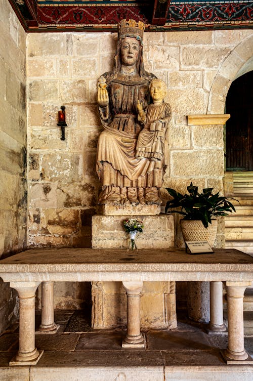 Foto profissional grátis de Antiguidade, capela, escultura