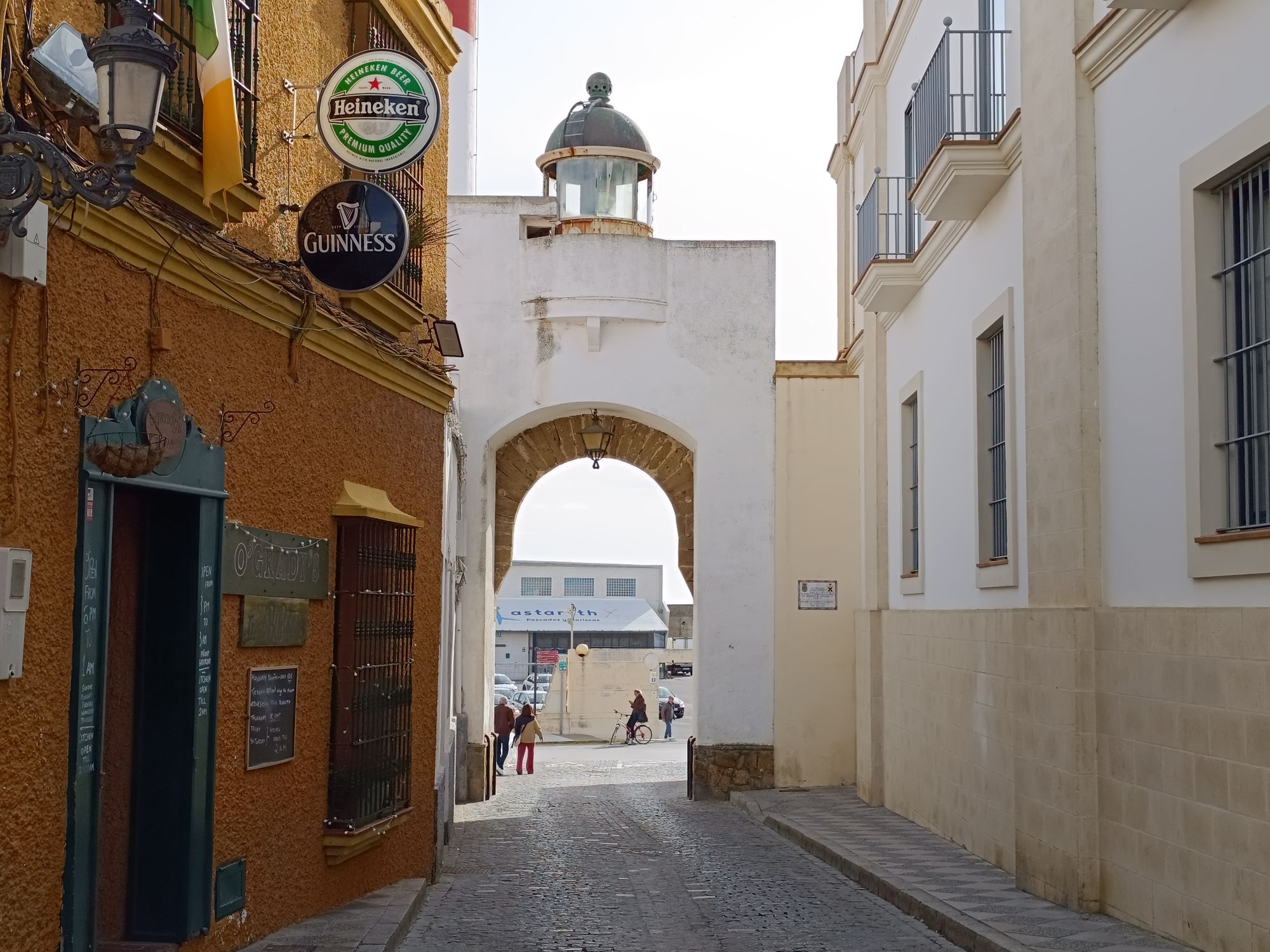 Postigo Gate Postigo del Aceite Gate in Seville · Free Stock Photo