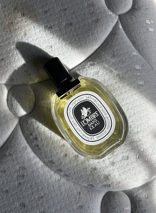 Bottle of LOmbre Dans LEau Perfume