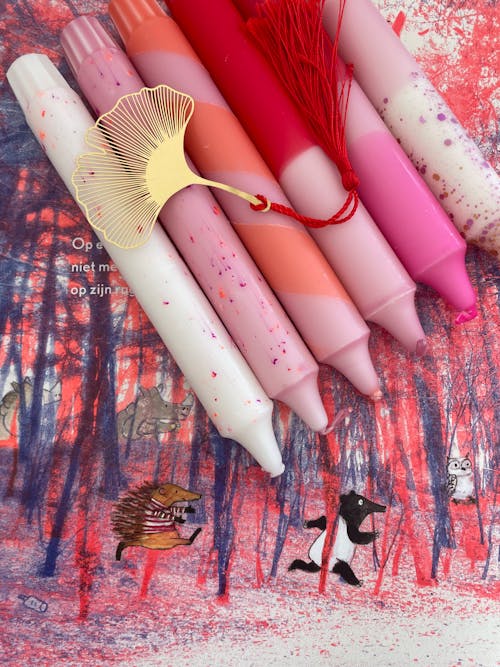 Безкоштовне стокове фото на тему «декорація, рожевий, свічки»