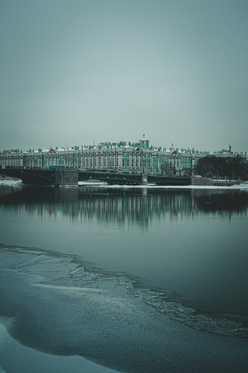 Δωρεάν στοκ φωτογραφιών με winter palace, αγία πετρούπολη, αντανάκλαση