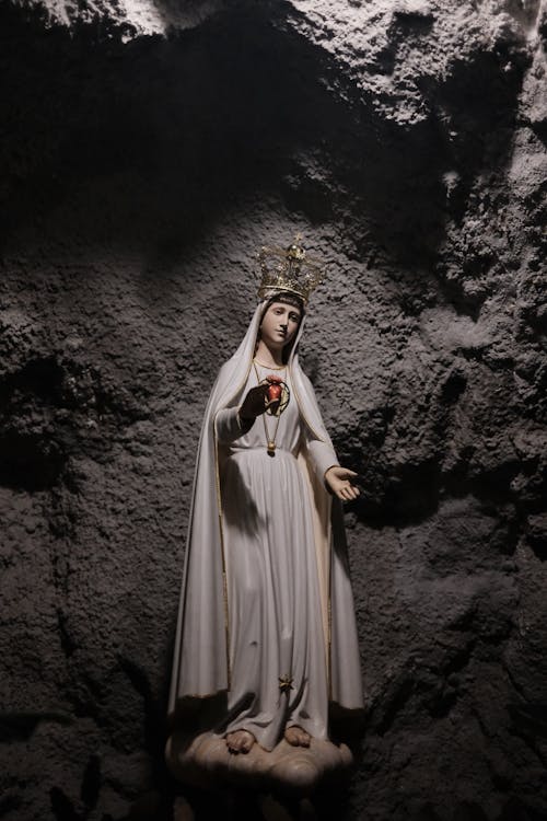 Figurine of Virgin Mary