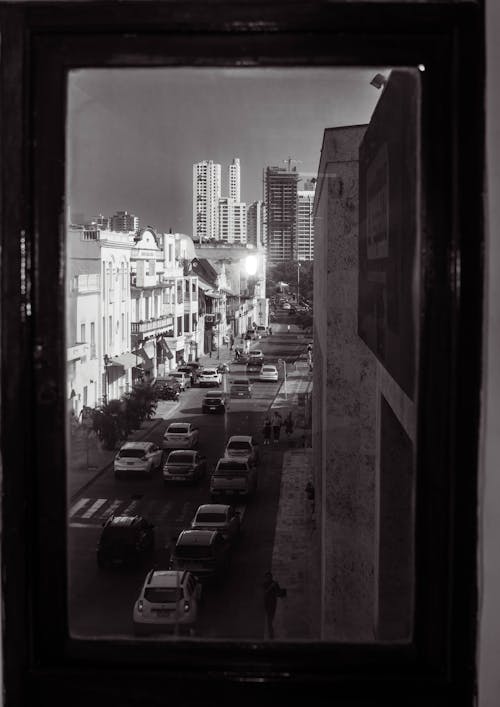 Foto d'estoc gratuïta de blanc i negre, carrer, carrers de la ciutat