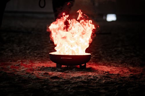 Fotobanka s bezplatnými fotkami na tému atraktívny, horenie, kemp