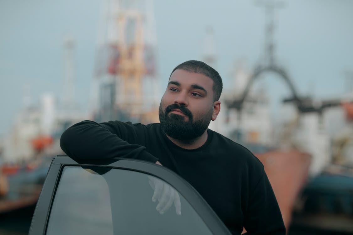 Immagine gratuita di auto, barba, capelli corti