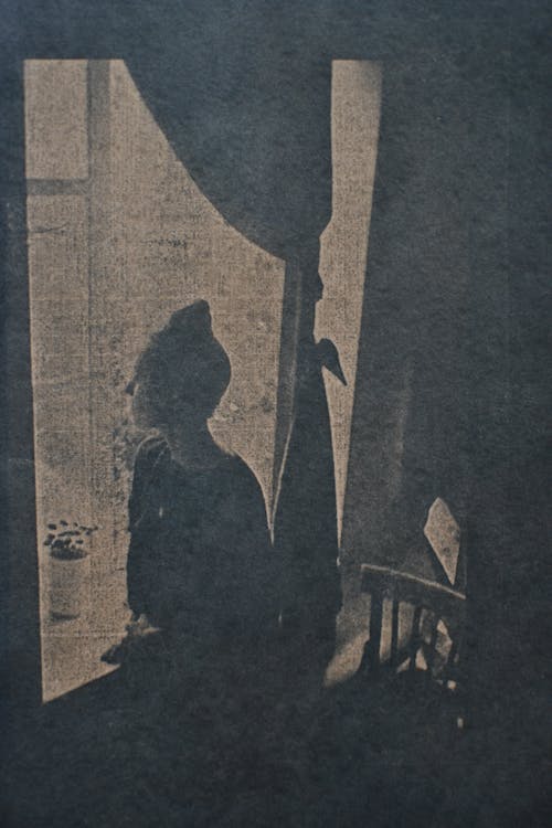 Бесплатное стоковое фото с Аналоговый, вертикальный выстрел, женщина