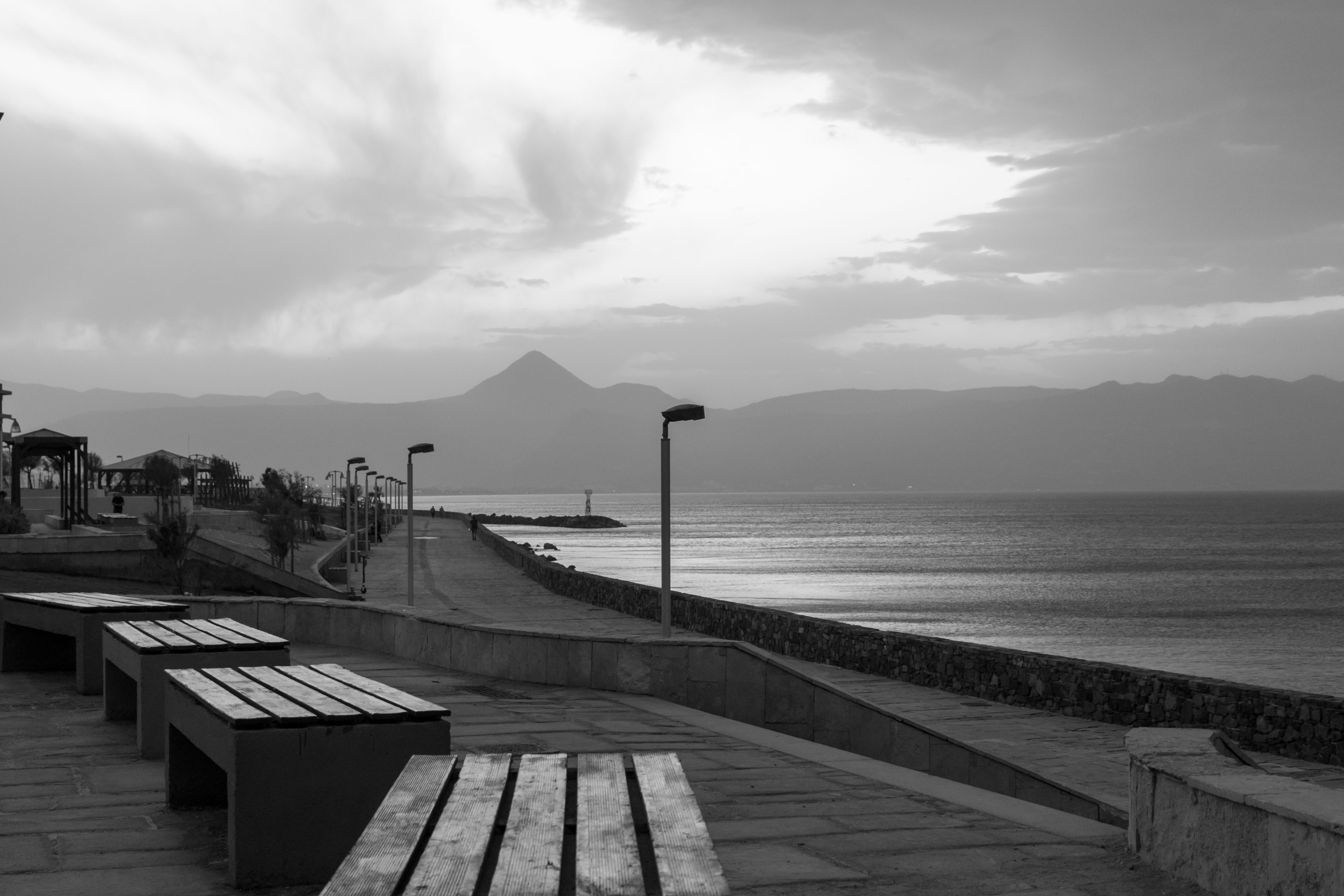 Empty Benches near Promenade on Lakeshore · Free Stock Photo