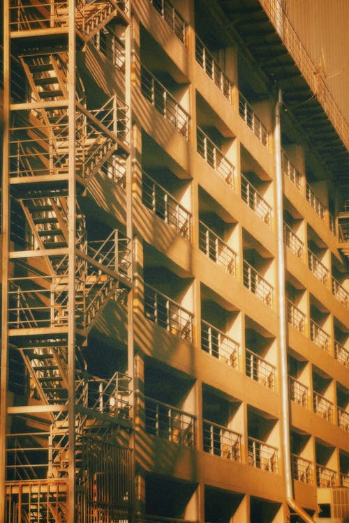 Darmowe zdjęcie z galerii z 35 mm, analogowy, fasada