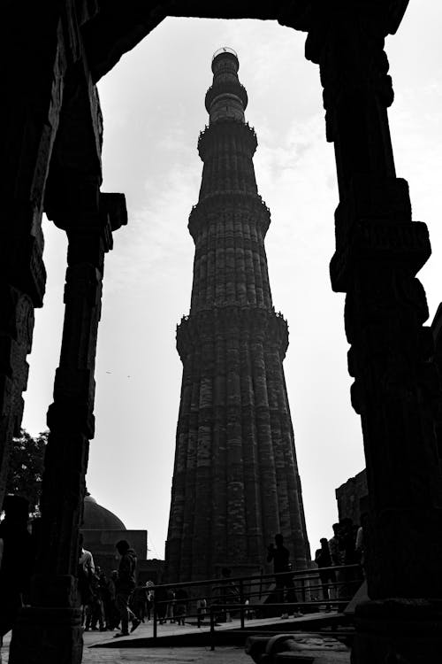 Qutb Minar in Black and White