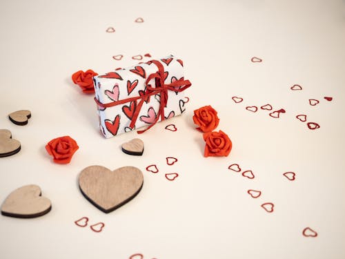 로맨스, 빨간 장미, 선물의 무료 스톡 사진