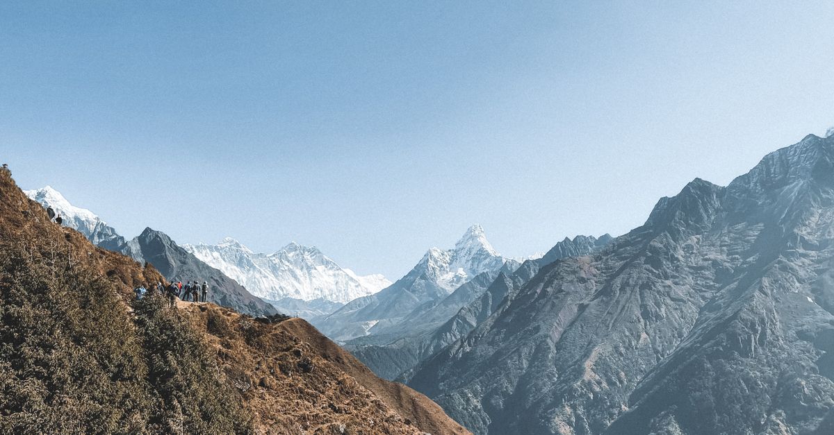 Thêm một cặp vợ chồng BC mất tích sau lũ lụt Nepal
