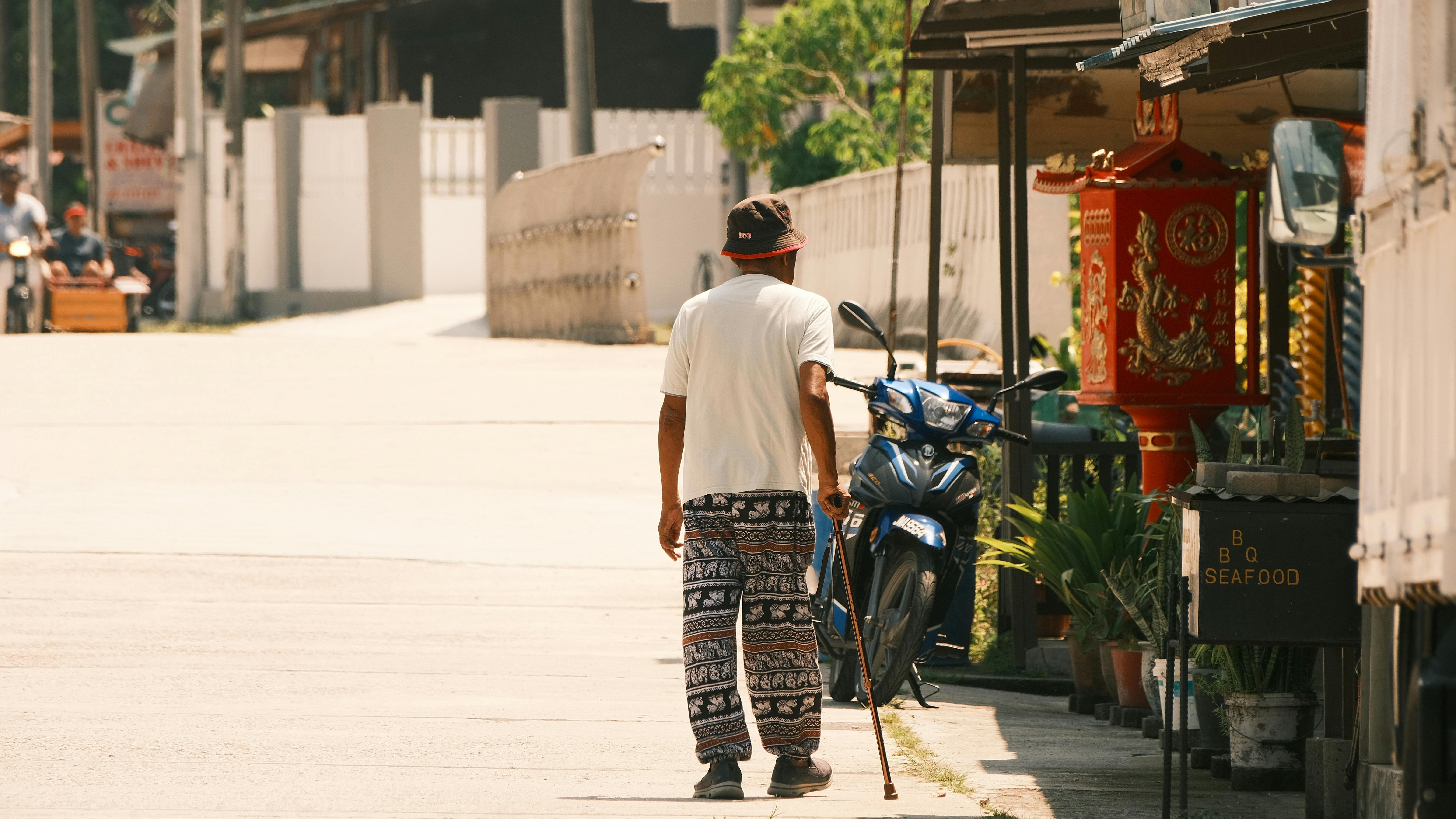 Man on electric mobility scooter killed in Racine crash — Photo by 27 1 on Pexels