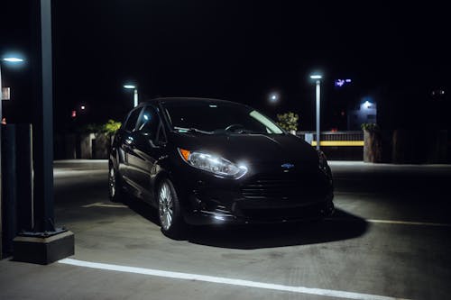Ingyenes stockfotó autó, éjszaka, fekete autó témában