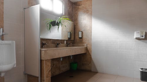Foto stok gratis cermin, desain interior, kamar mandi