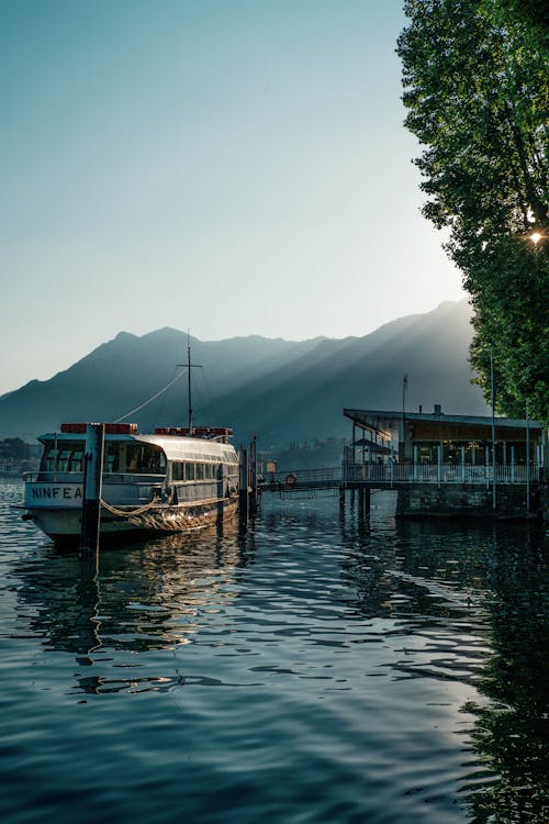 Kostenloses Stock Foto zu gebäude, klarer himmel, passagierschiff