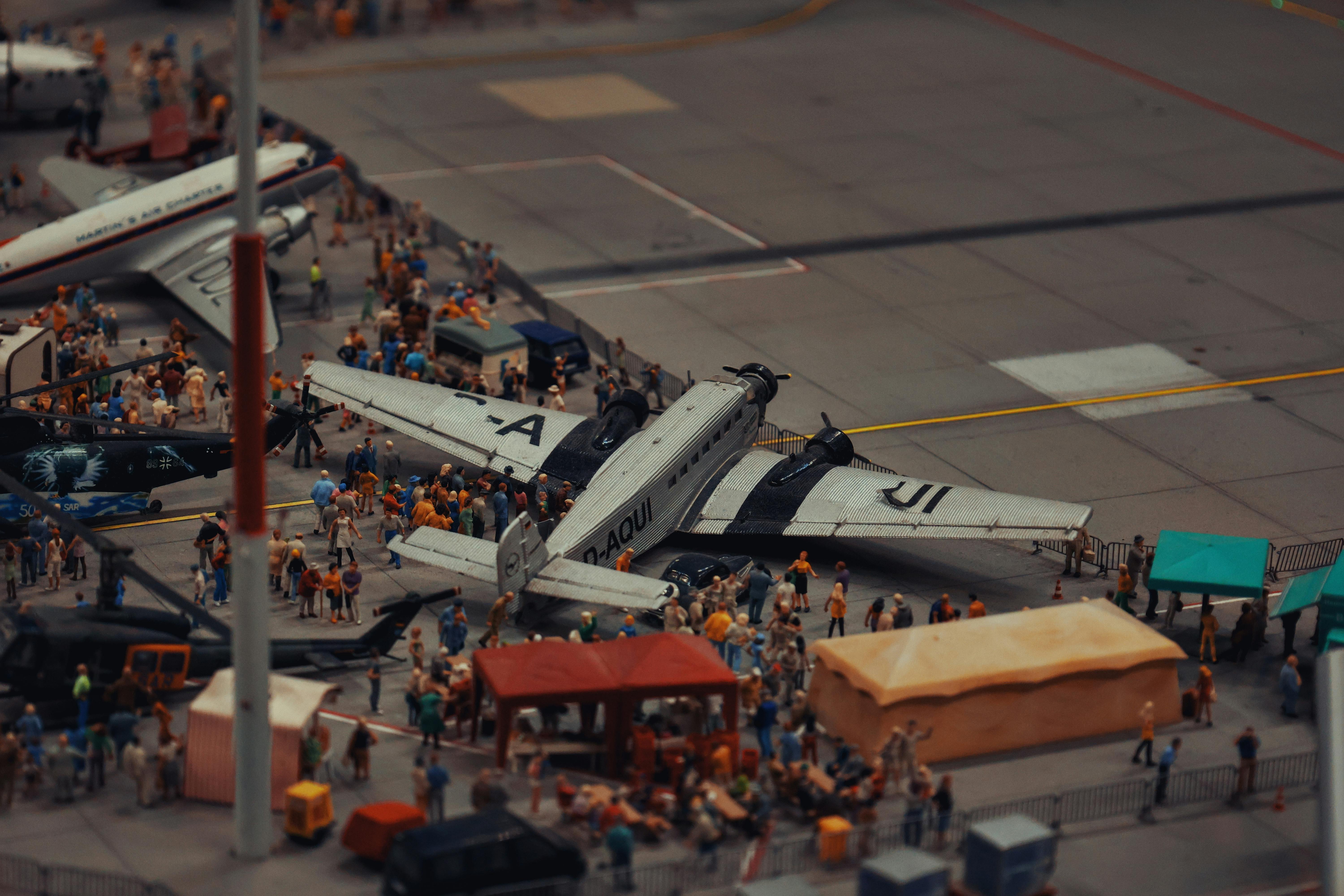 為什麼桃機連假首日湧現13萬人？科技執法新規為何喊卡？