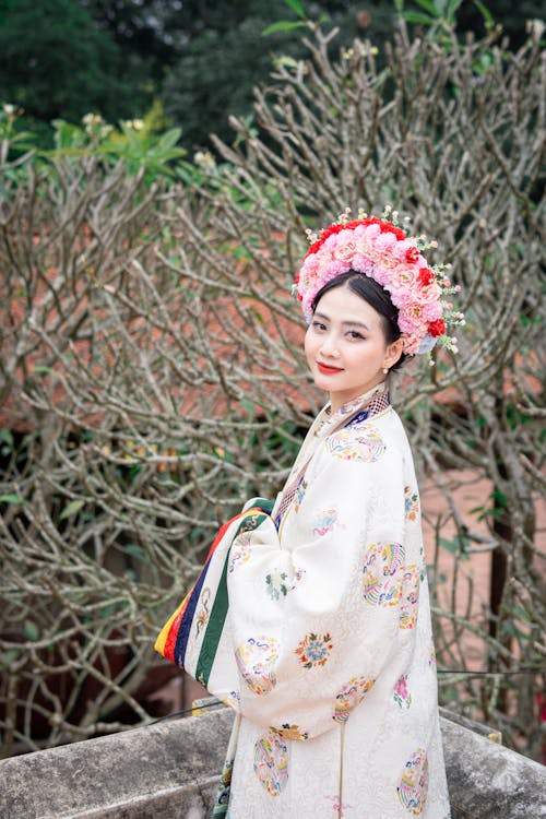 亞洲女人, 傳統, 垂直拍攝 的 免費圖庫相片