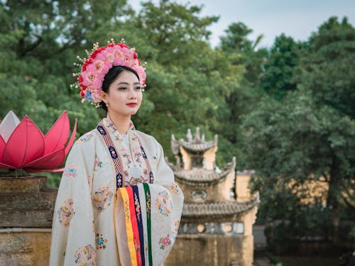 亞洲女人, 傳統服裝, 優雅 的 免費圖庫相片