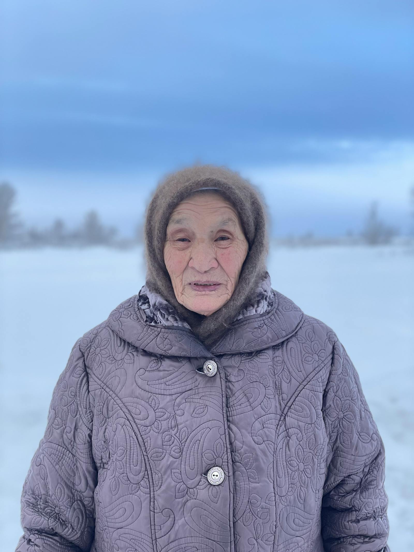 Older Women Solo Photos, Download The BEST Free Older Women Solo Stock