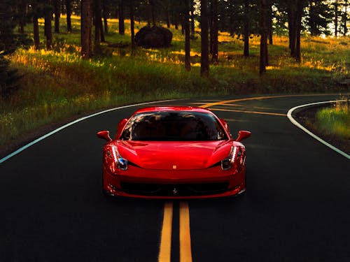 Foto d'estoc gratuïta de 458 italia, bosc, carretera