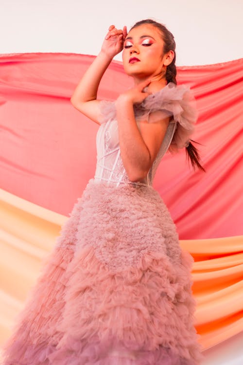 ピンクのドレス, ファッション写真, フリルの無料の写真素材