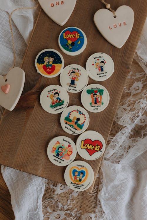 Gratis stockfoto met aan het liegen, ambacht, badges