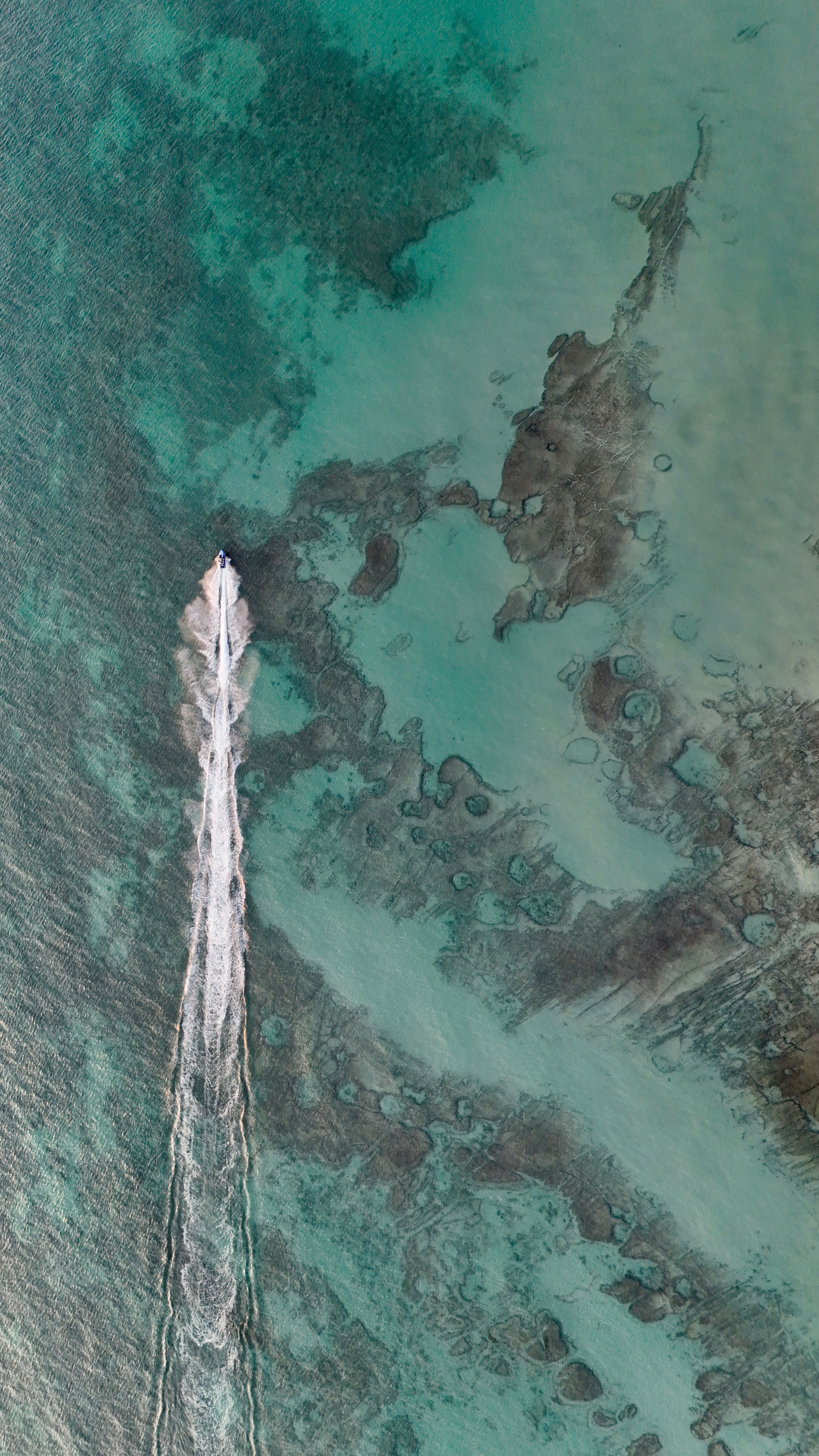 Birds Eye View of Motorboat on Sea · Free Stock Photo