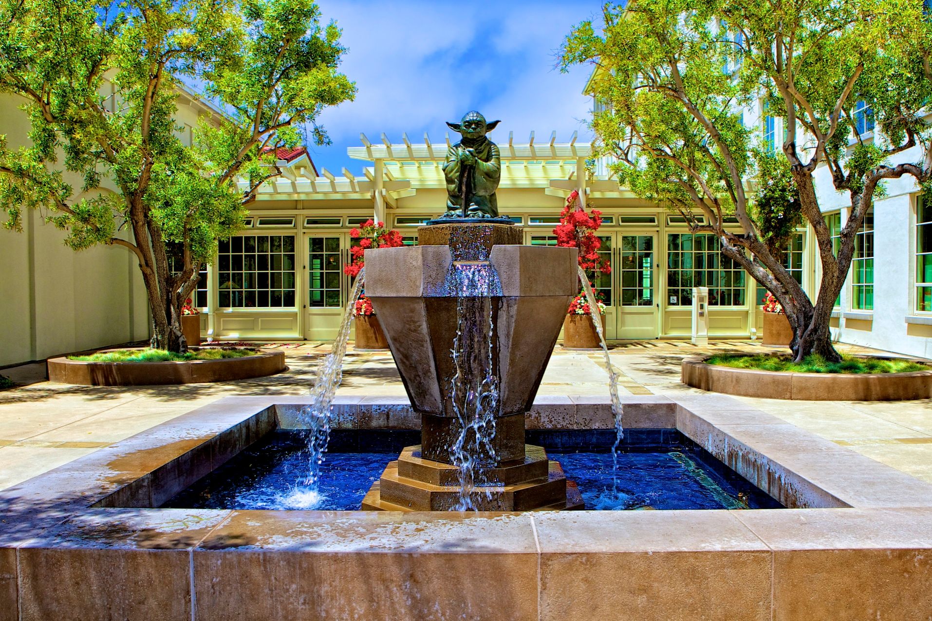 Fountain With Master Yoda Statue \u00b7 Free Stock Photo