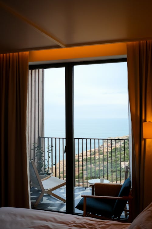 balkon, balkonlar, deniz içeren Ücretsiz stok fotoğraf
