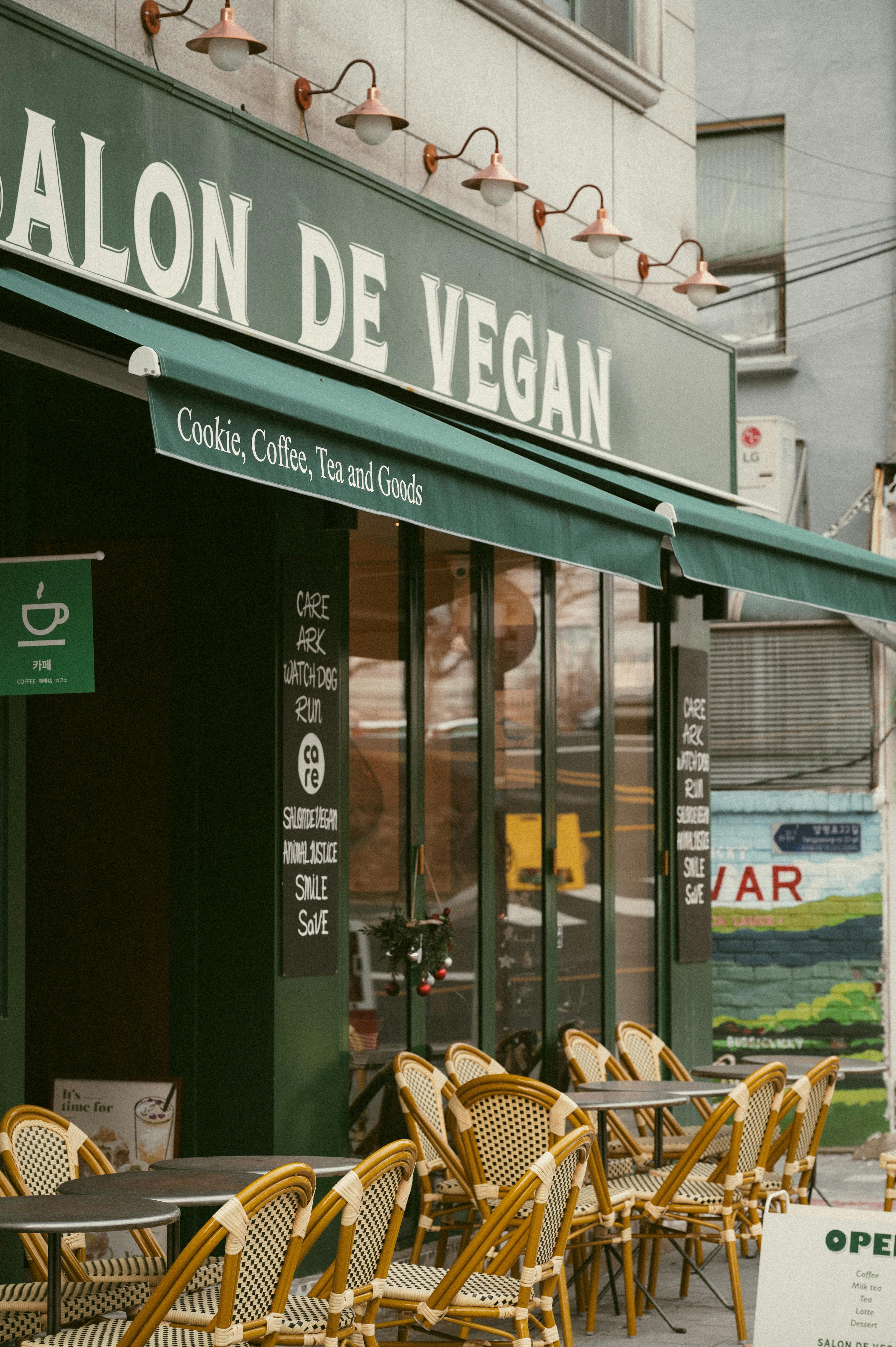 Why Bristol is the UK’s Vegan Capital: Exploring the City’s Commitment to Plant-Based Living