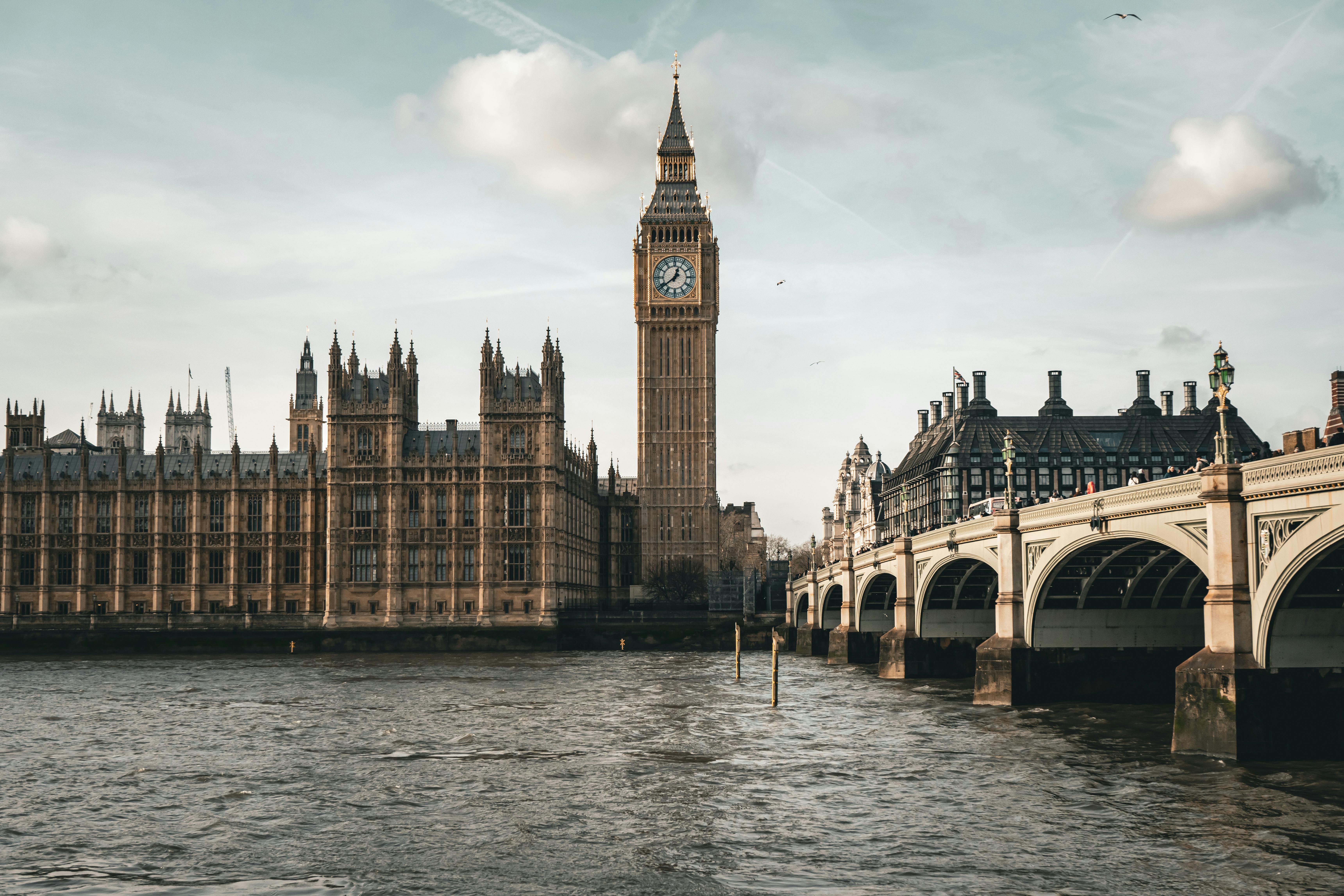Captivating image of Big Ben and Westminster Bridge in London, perfect for travel enthusiasts.