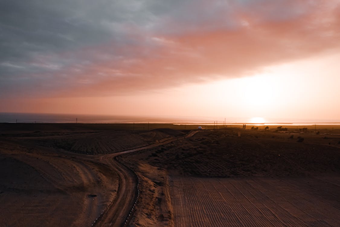 Kostenloses Stock Foto zu außerorts, feld, feldweg