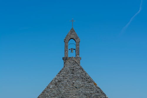Бесплатное стоковое фото с башня с колоколом, голубое небо, здание