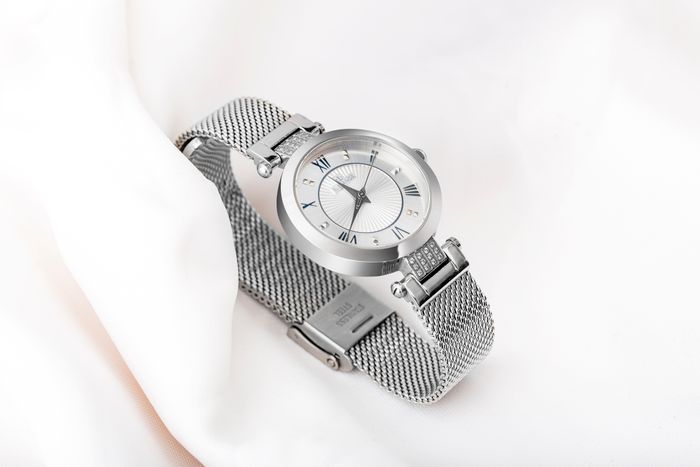 Marchand MC-2841G with a milanese bracelet — photo by Samed Bayrak on Pexels