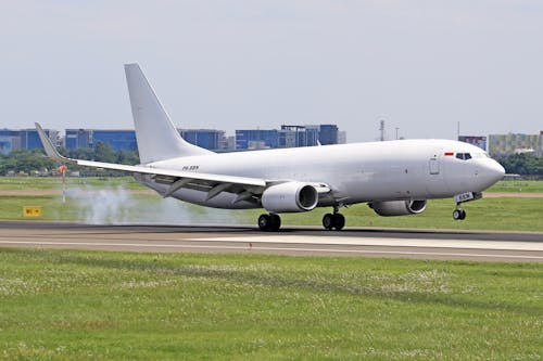 Immagine gratuita di aeroplano, aeroporto, asfalto