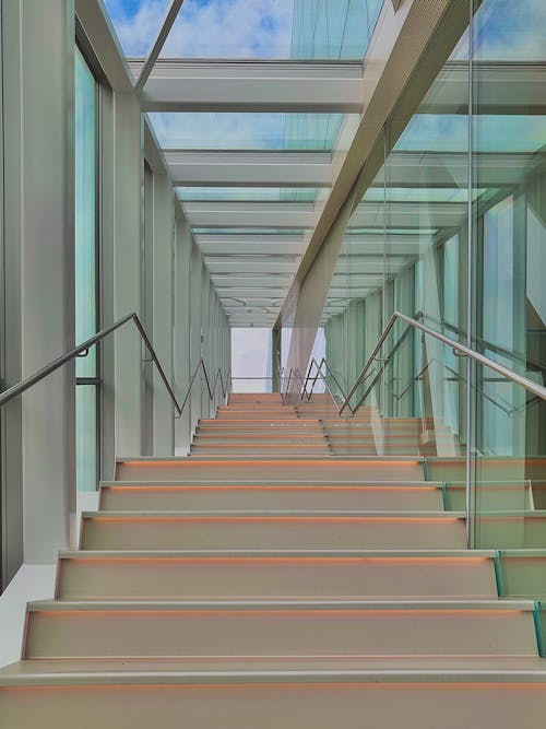 Foto d'estoc gratuïta de arquitectura, edifici, escales