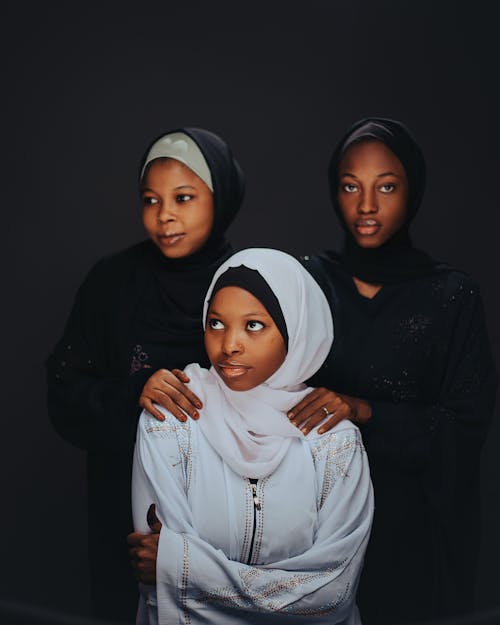 Free Three women in hijabs posing for a photo Stock Photo