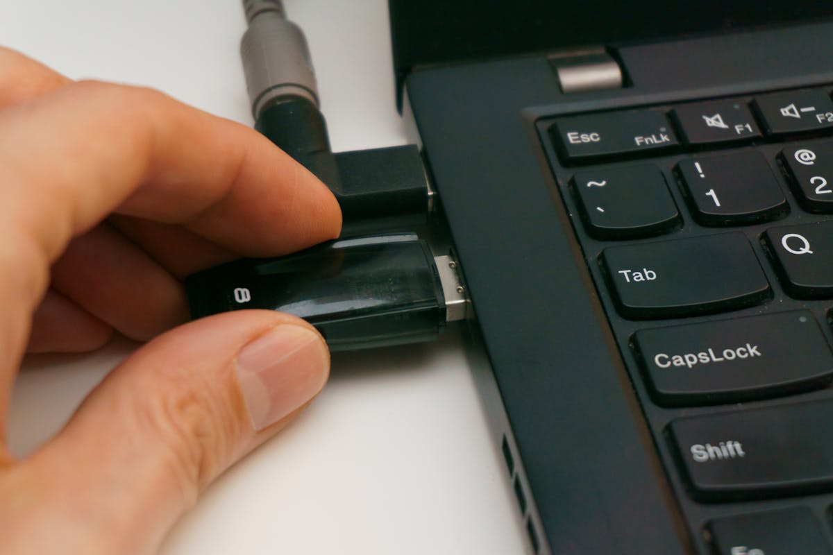 how to save the file from pen drive to computer