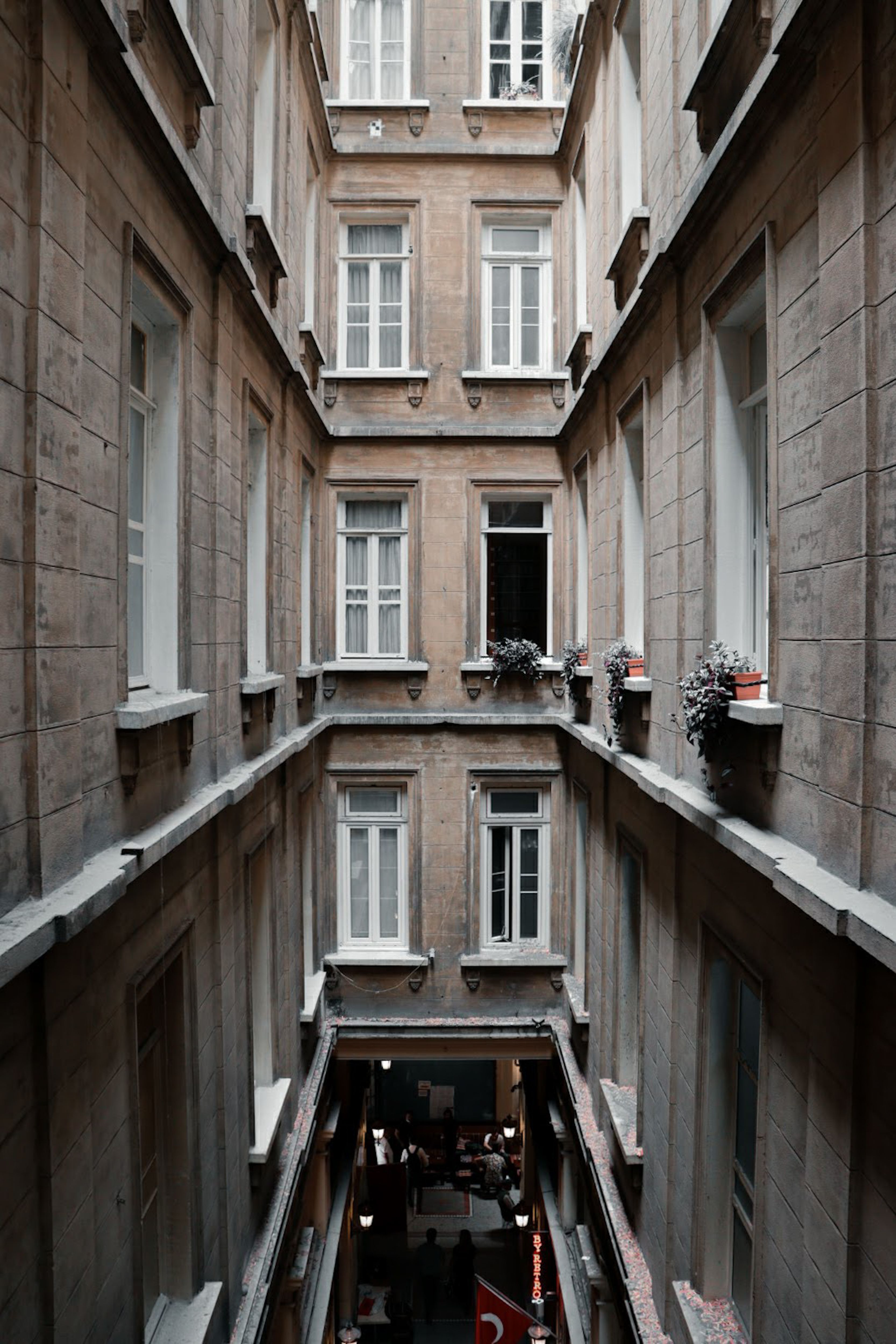 View of the Inside of Syria Passage in Istanbul, Turkey · Free Stock Photo
