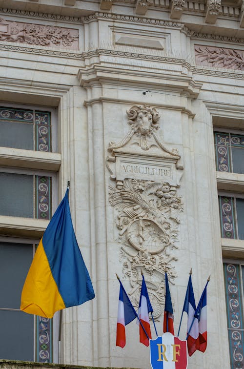 Kostenloses Stock Foto zu fassade, frankreich, französische flaggen