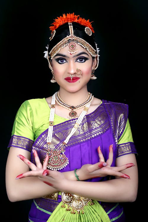 Foto profissional grátis de bailarino, colar, dançarina indiana
