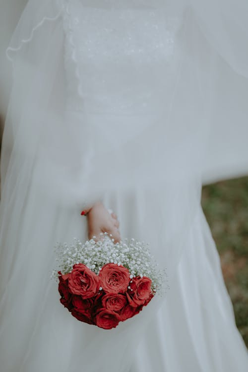 Free Roses Bouquet in Bride Hand Stock Photo