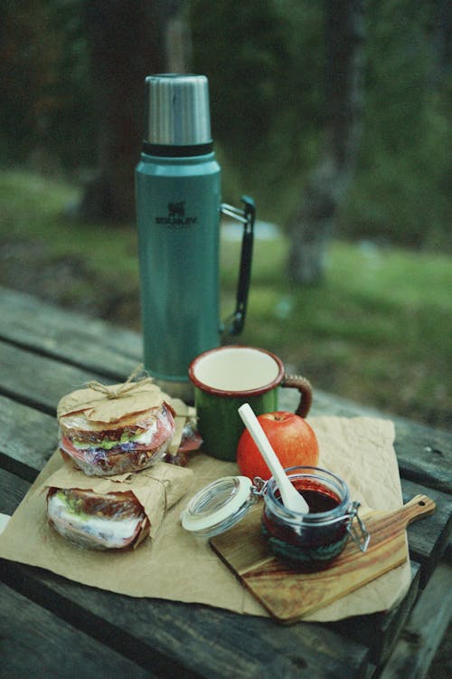 Foto profissional grátis de acampamento, alimento, bebida