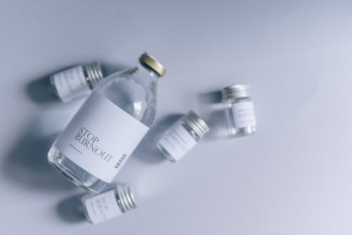 Foto stok gratis botol, kehidupan tenang, latar belakang putih