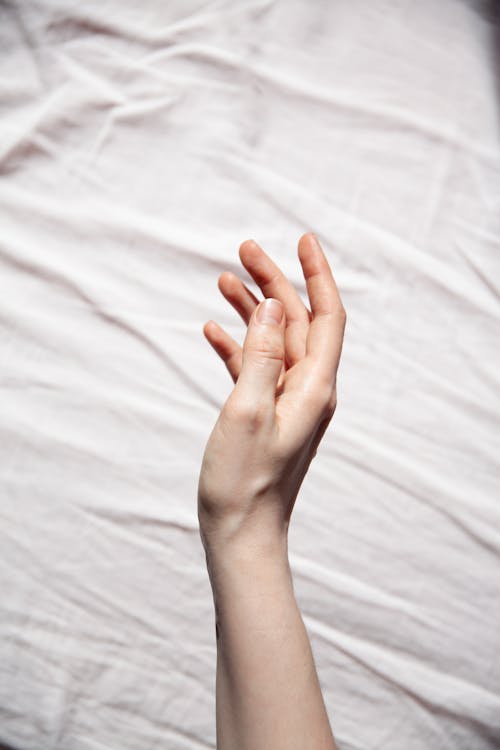 Kostnadsfri bild av blek, hand, händer mänskliga händer