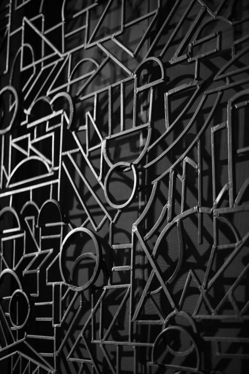 Free Black and white abstract geometric metal design on a wall in Baku, Azerbaijan. Stock Photo