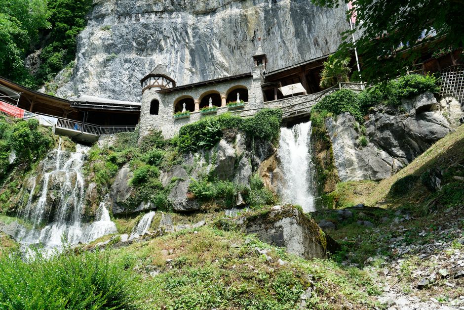 Sălciua – Aventura de pe Valea Arieșului cu Peșteri Inedite și Cascade Viuvoaie