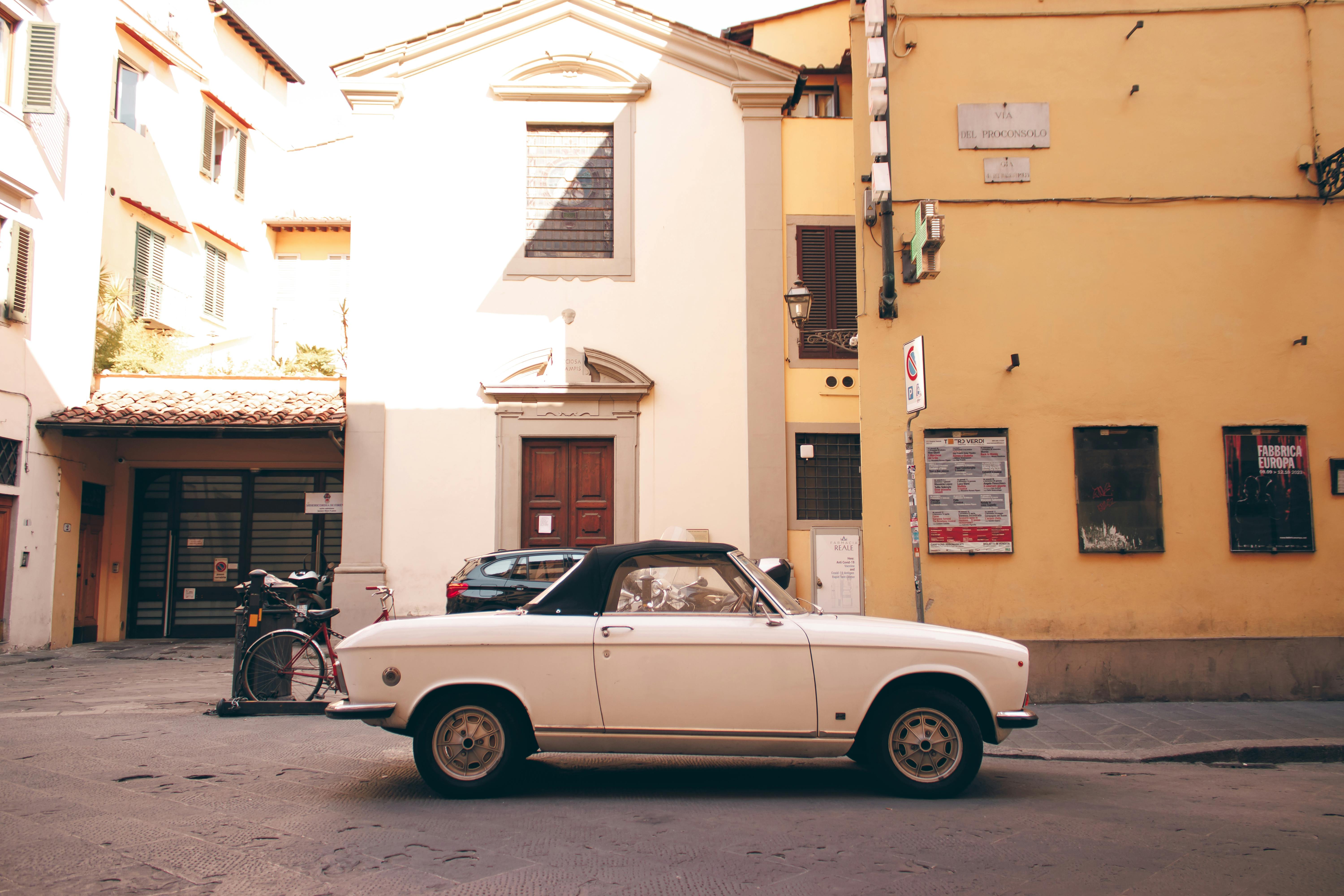 Sporty Wheels car rental in Milan