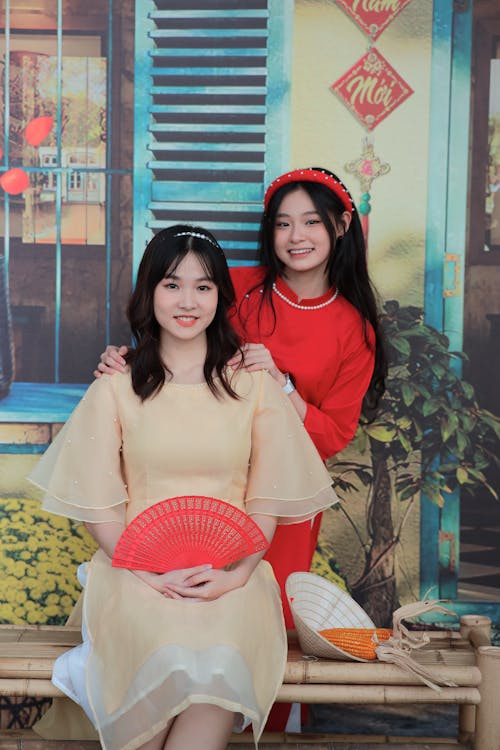 亞洲女性, 传统服装, 坐 的 免费素材图片